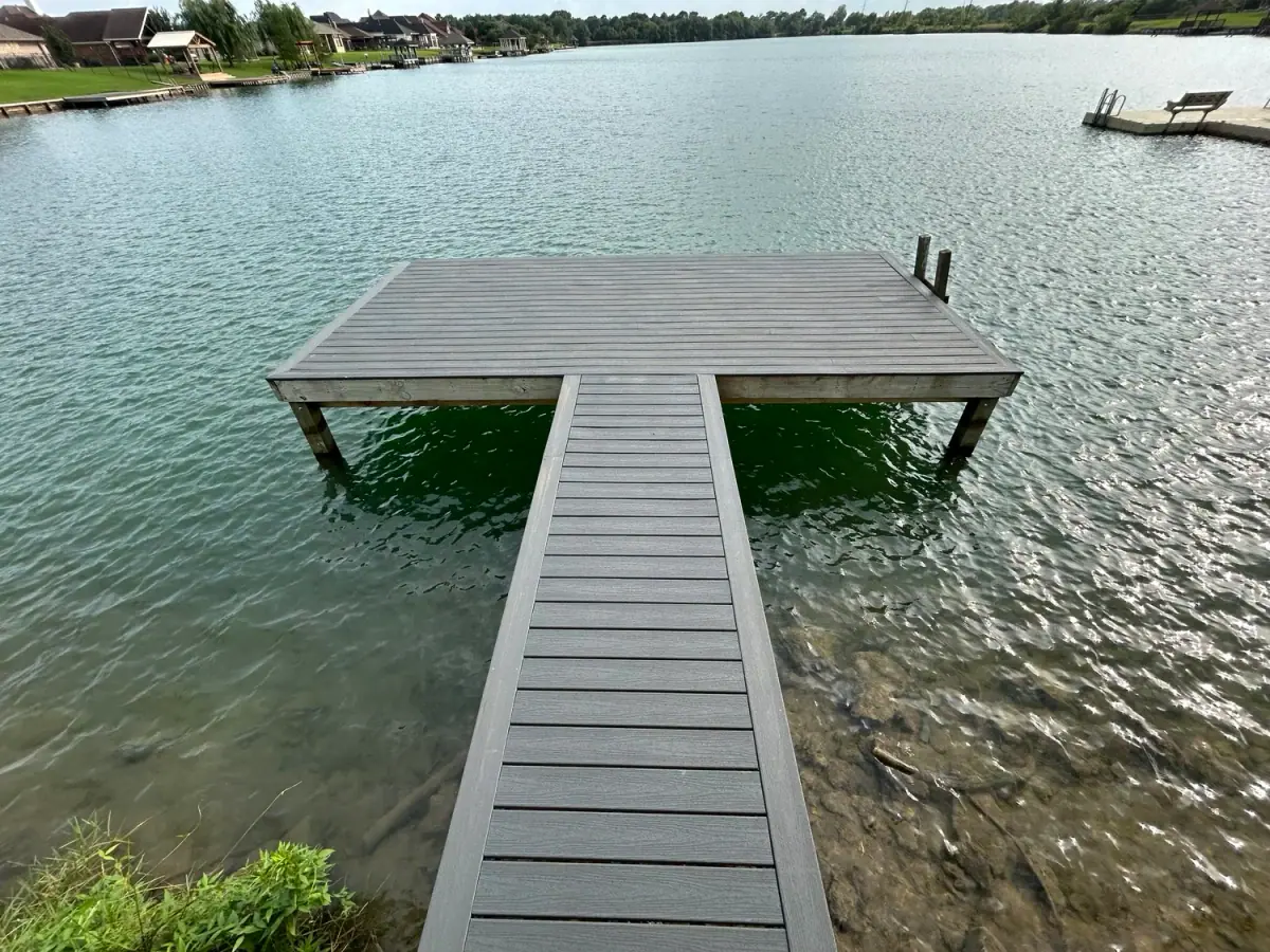 Composite-decked T-dock over green water